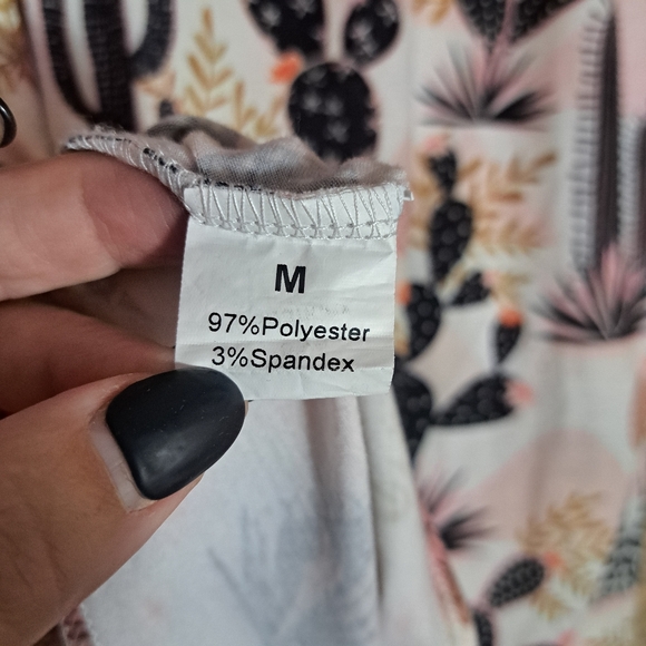 Womens Cactus Print T-shirt Size Medium, pink‎ and black. - Picture 3 of 3